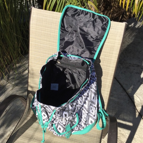 SOLD OUT - Picture 3 of 8